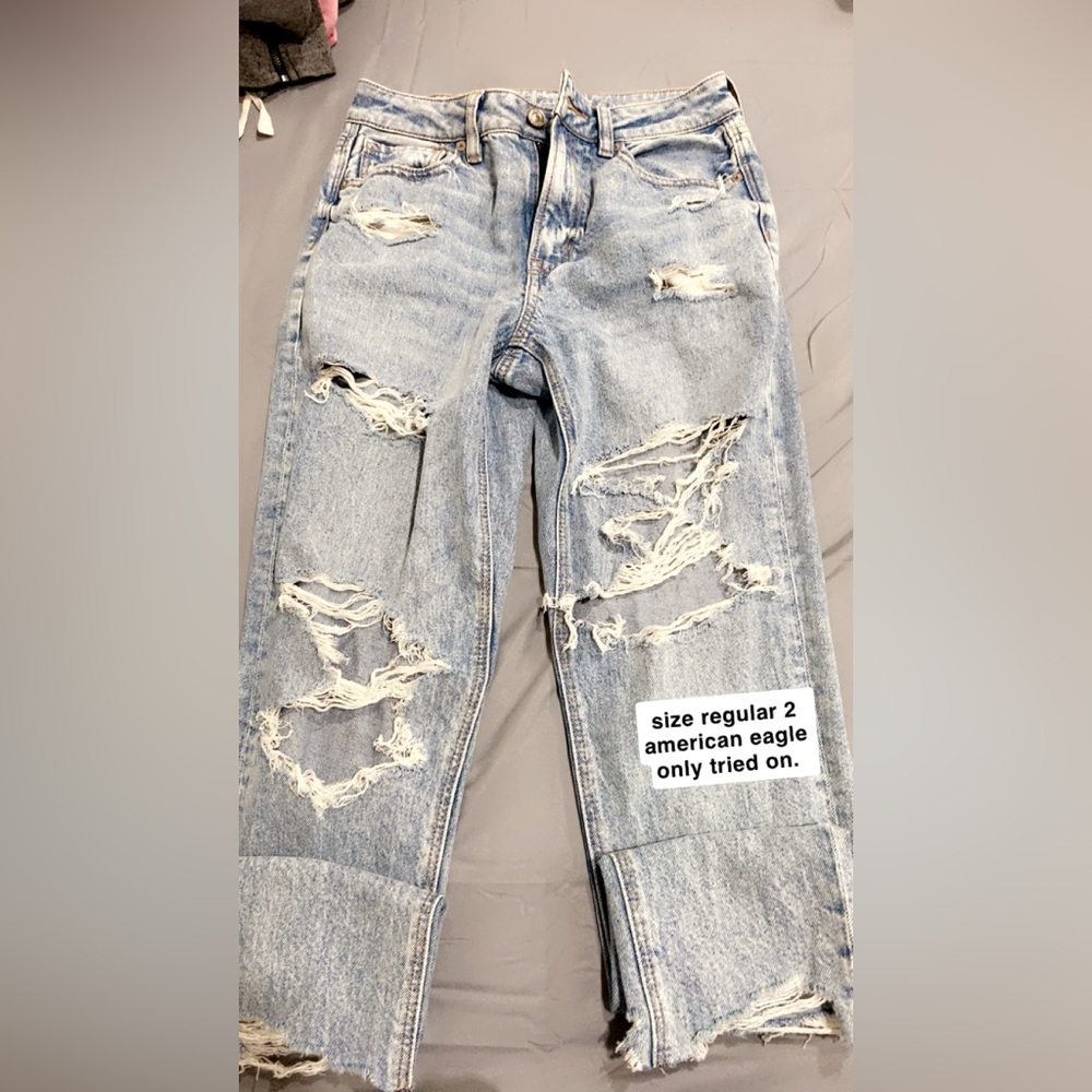 American Eagle Outfitters Light Blue Distressed Jeans